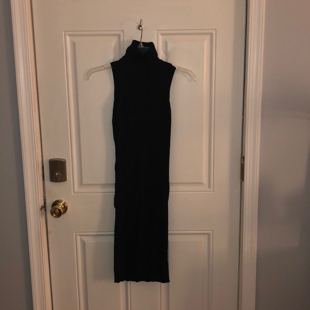 Sleeveless turtleneck dress